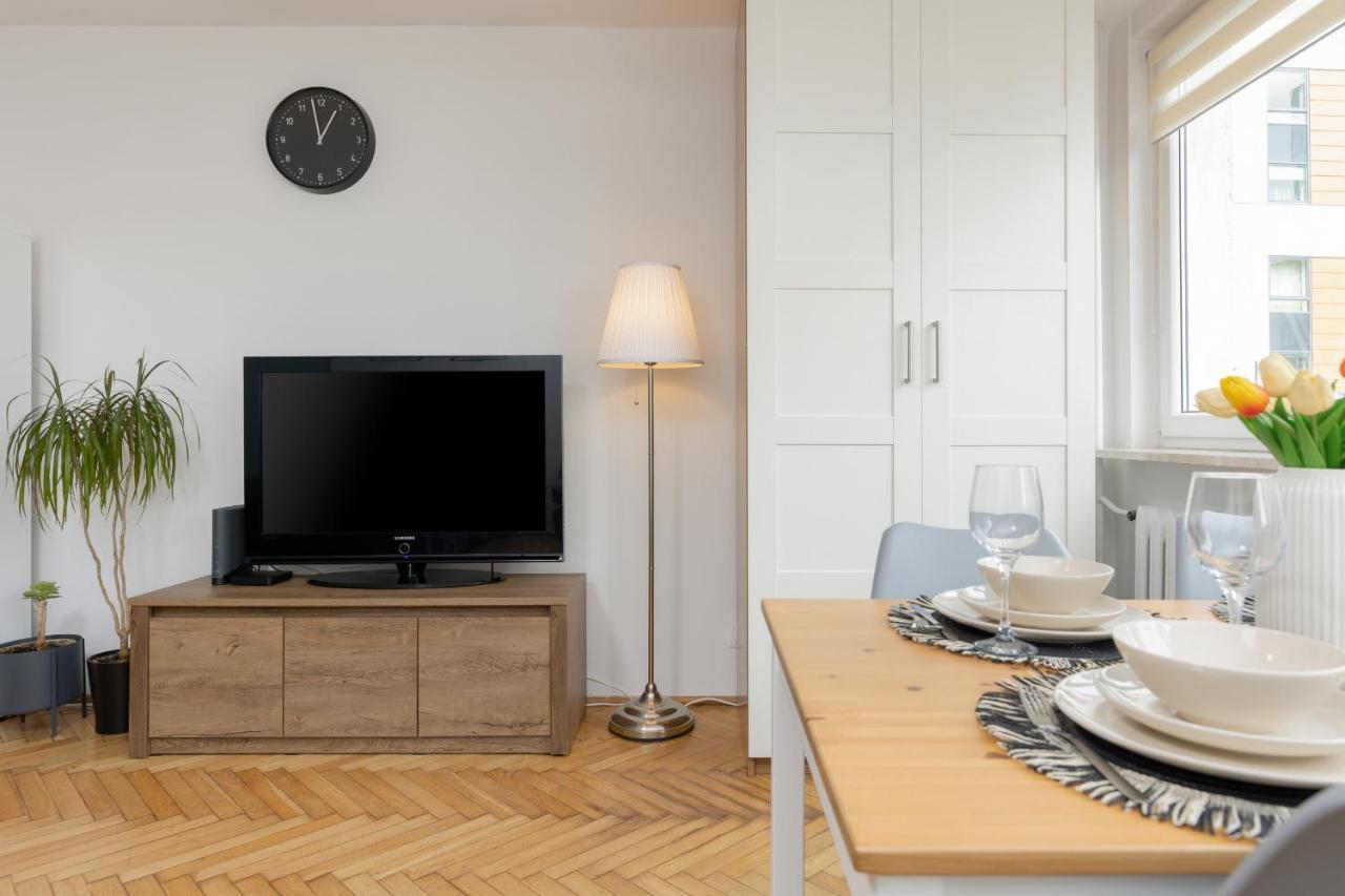 Studio Downtown By Renters Apartment *