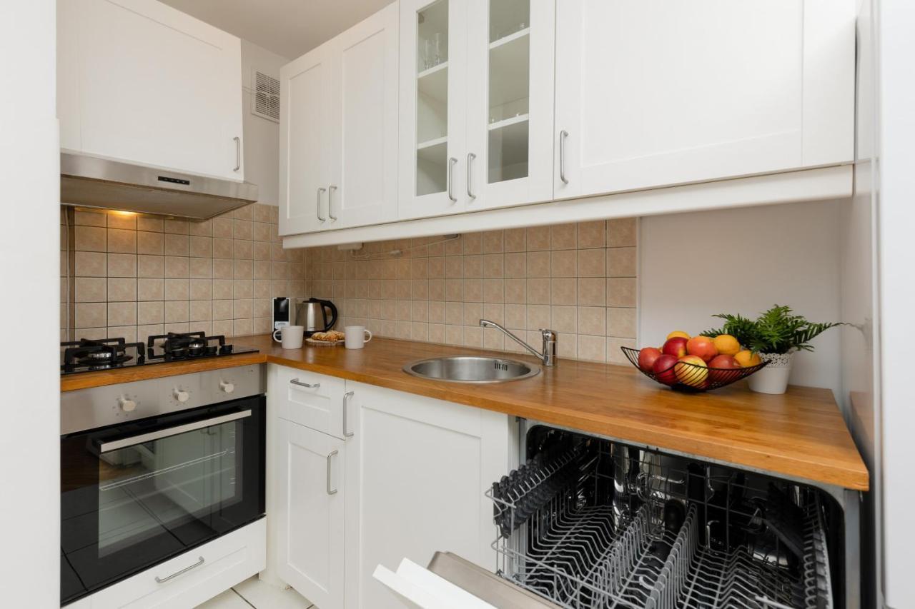 Studio Downtown By Renters Apartment