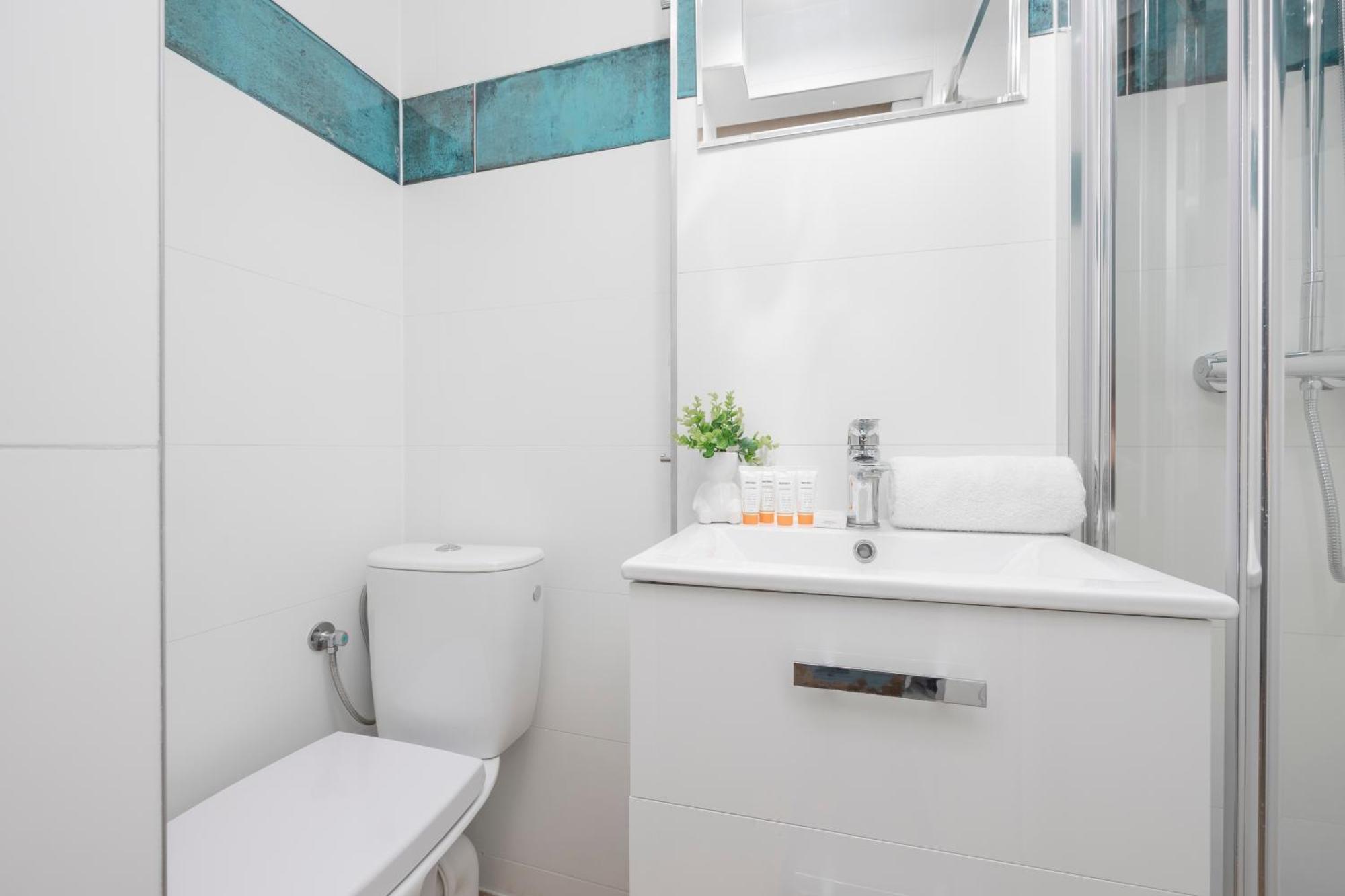 Studio Downtown By Renters Apartment *